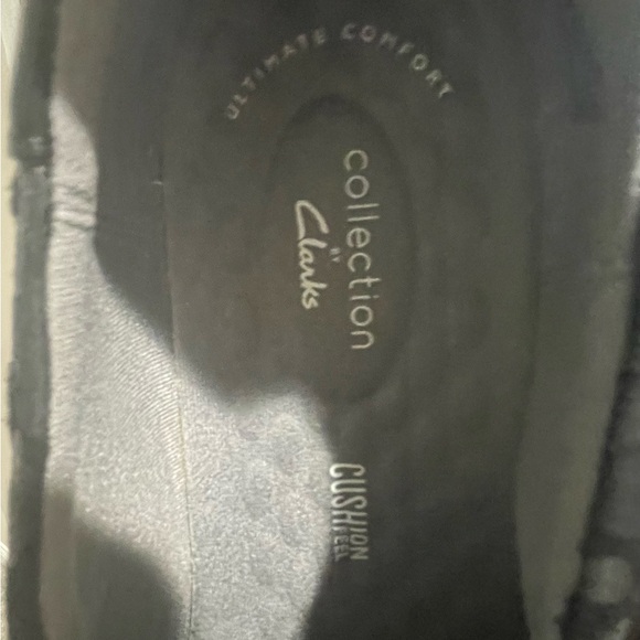 Clarks Slip on Sneakers - Picture 4 of 4